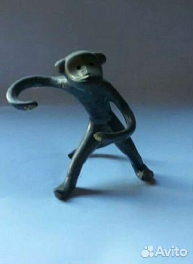 Статуэтки обезьянки