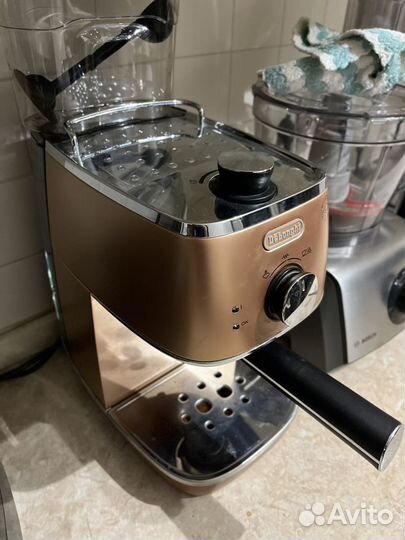 Кофеварка рожковая delonghi