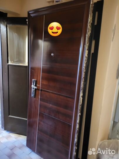 Дверь входная металлическая