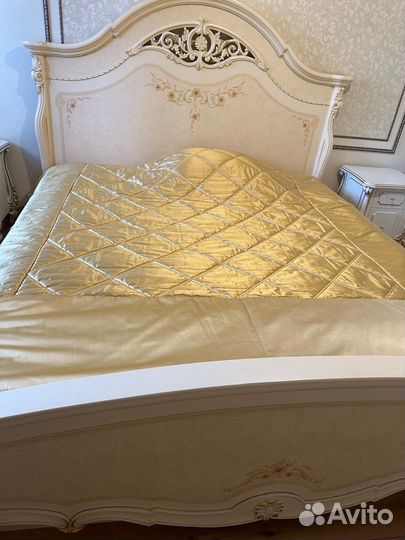 Кровать двухспальная