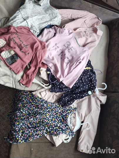 Пакет фирменной одежды на девочку 98 104