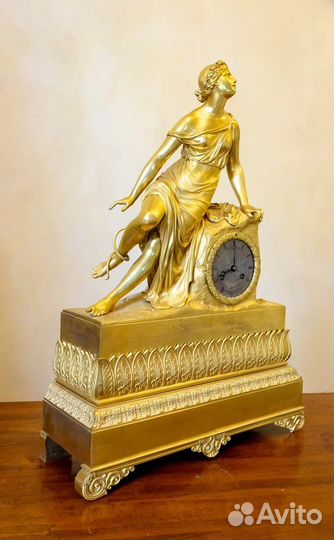 Каминные часы с боем