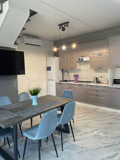 Дом 200 м² на участке 2 сот.