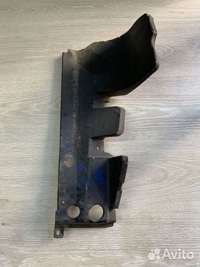 Дефлектор Кожух радиатора Nissan almera G15 Прав