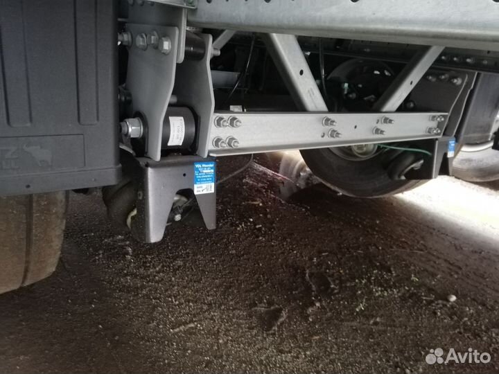 Полуприцеп тентованный Krone SD, 2023