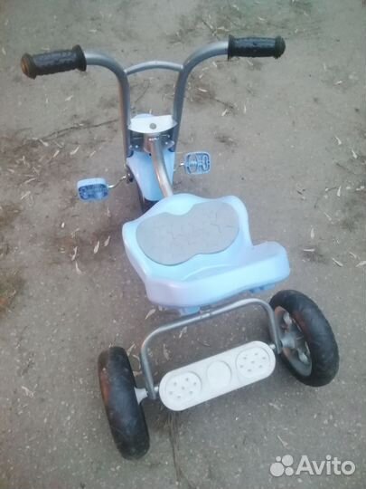 Трехколесный велосипед