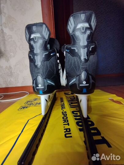 Коньки хоккейные детские 34 размер
