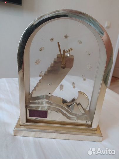 Настольные часы