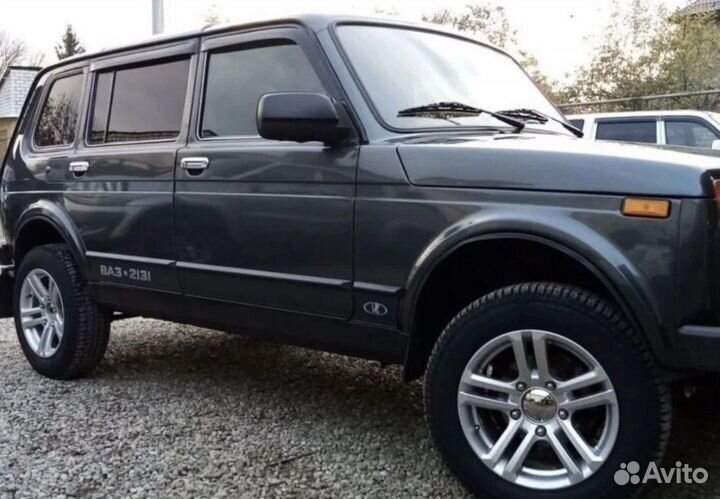 Накладки на пороги niva 2131