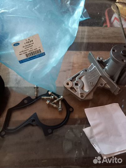 Водяная помпа форд