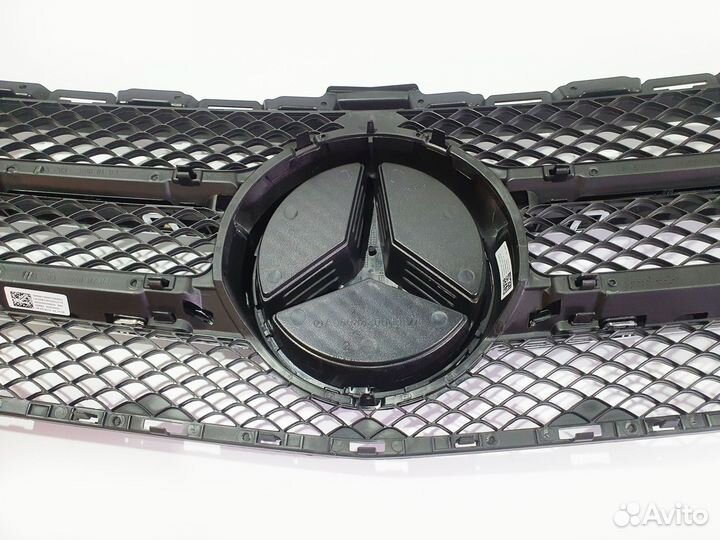 Mercedes W205 14-18 решетка радиатора AMG 2 полосы