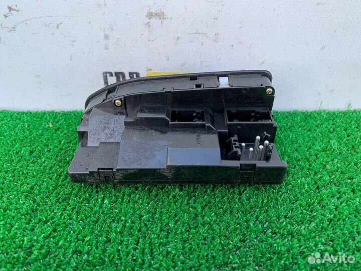 Блок управления стеклоподъемниками BMW 5