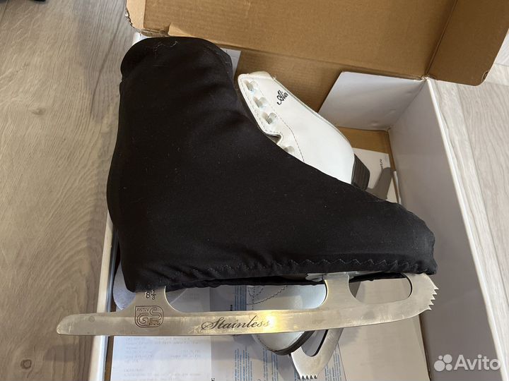 Коньки фигурные