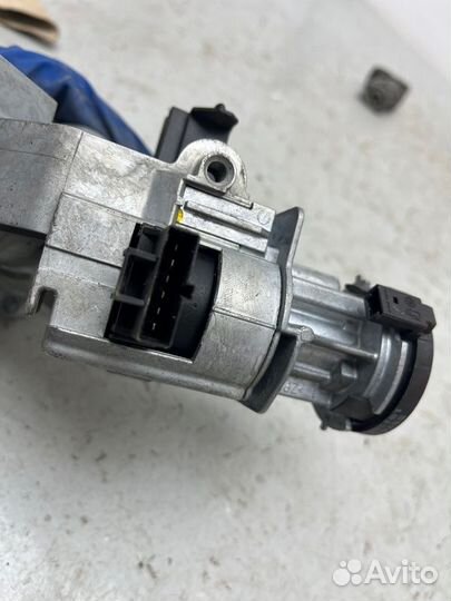 Замок зажигания Opel Corsa D A14XER 2011