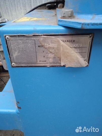 Разбортовочный станок шиномонтажный