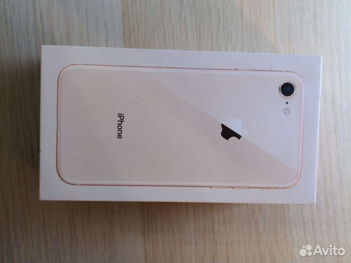 Коробка от iPhone 8