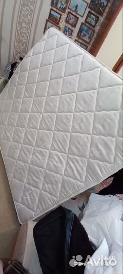 Кровать двухспальная с матрасом бу 160 200