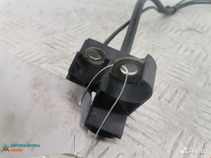 Клемма аккумулятора плюс Ford Mondeo 2 1997