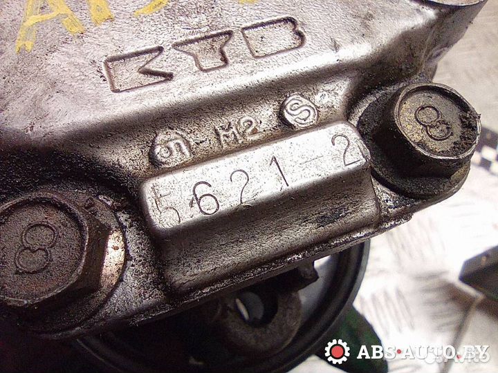 Насос гидроусилителя руля Mazda 323C BA 1995