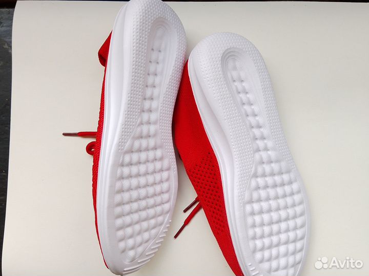 Кроссовки женские 26 см