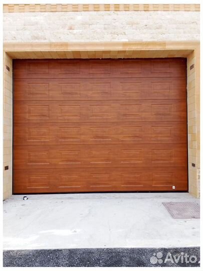 Секционные ворота