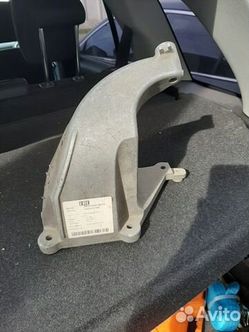 Кронштейн двигателя левый Mercedes w211 E500