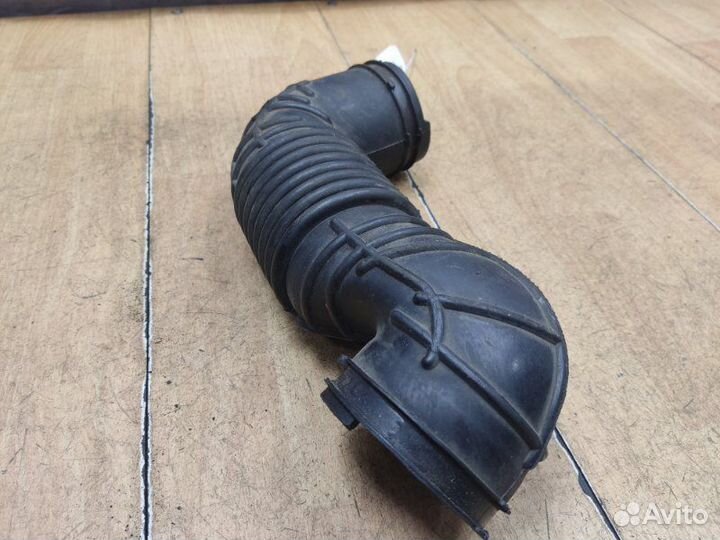 Патрубок воздушного фильтра Ford Mondeo 2003