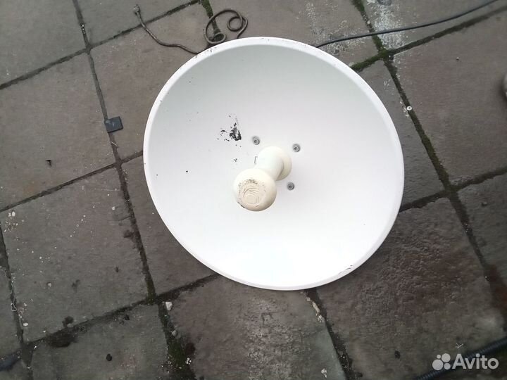 Спутниковая тарелка