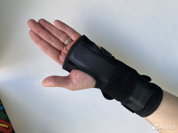 Фиксатор на лучезапястный / кистивой сустав