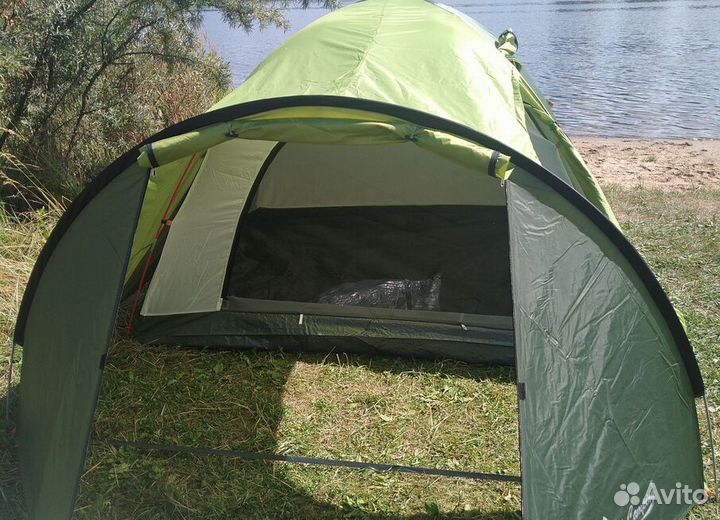 Туристическая палатка