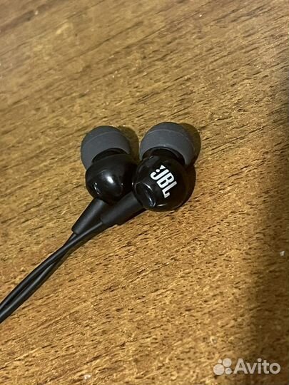 Наушники JBL (проводные)