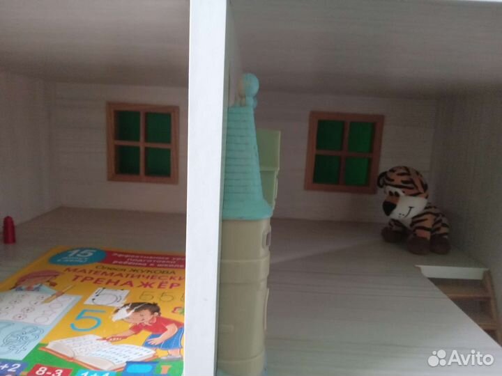 Домик кукольный