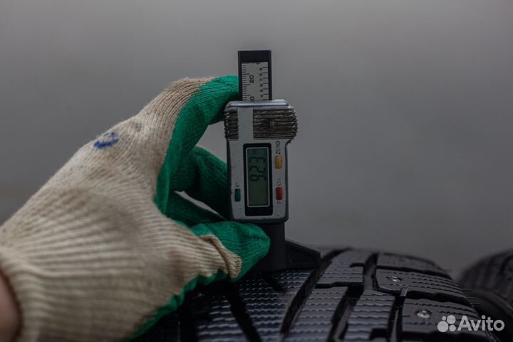 Roadstone Winguard WinSpike SUV 225/65 R17 106T