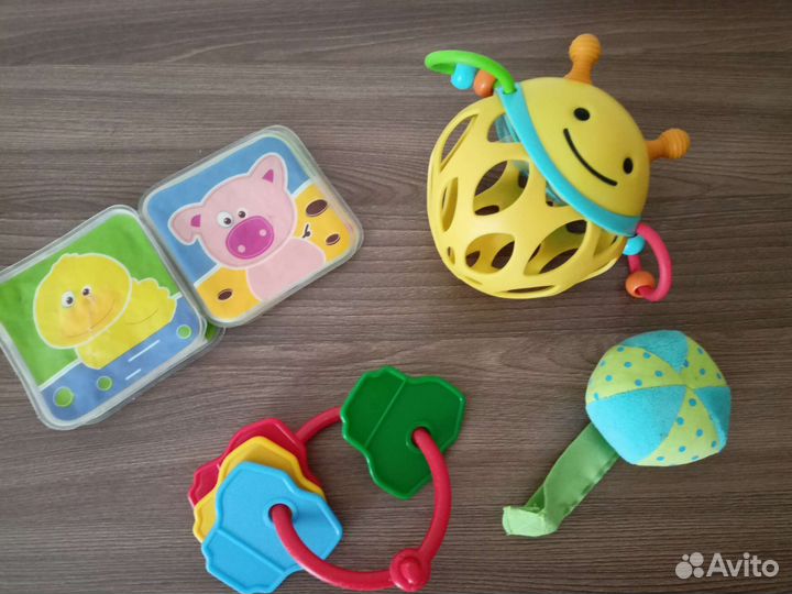 Игрушки пакетом и грелка с вишневыми косточками