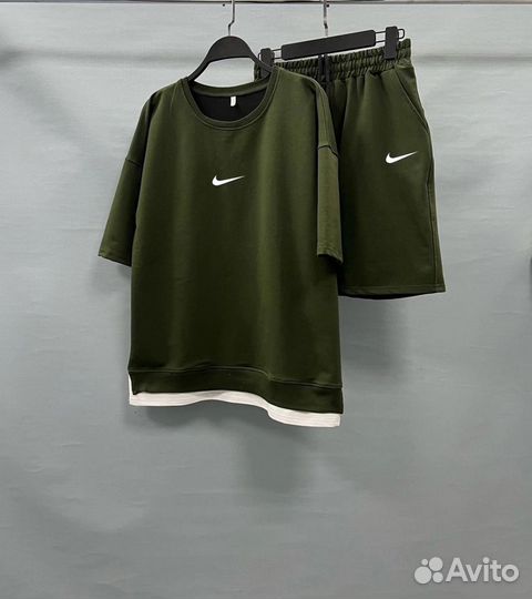 Шорты и футболка Nike