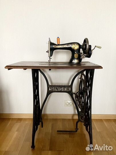 Швейная машинка зингер