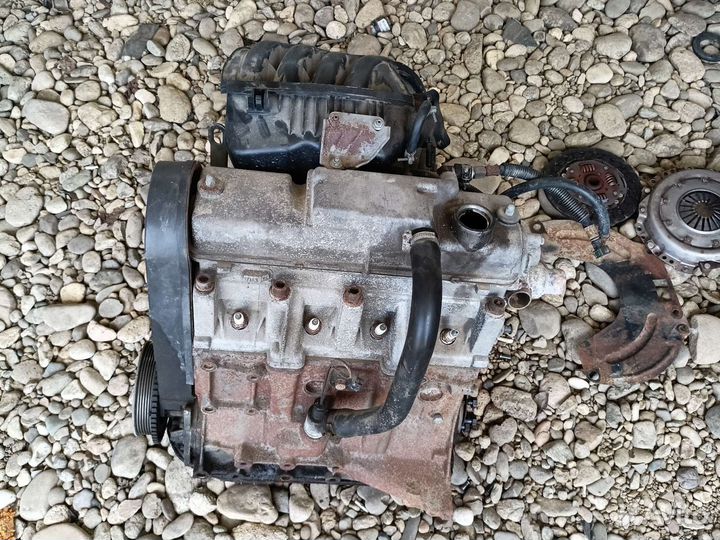 Двигатель 11183 8кл 1,6