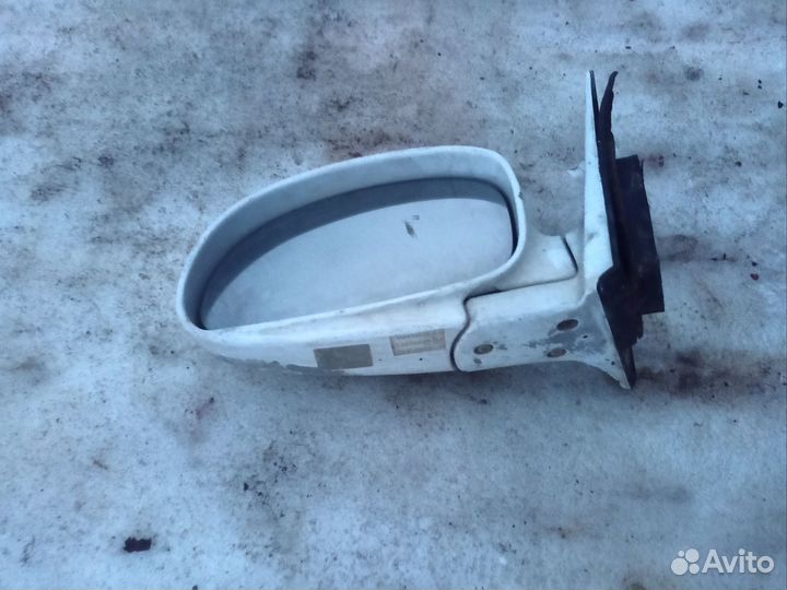 Зеркало заднего вида левое Hyundai lantra 2
