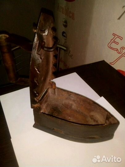 Старинный утюг