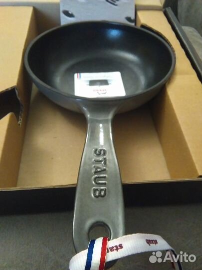 Чугунная сковорода Стауб (Франция) диаметр 16 см