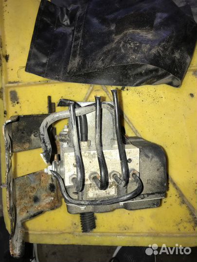 Блок abs Peugeot Partner B9 DV6 9HZ 2010