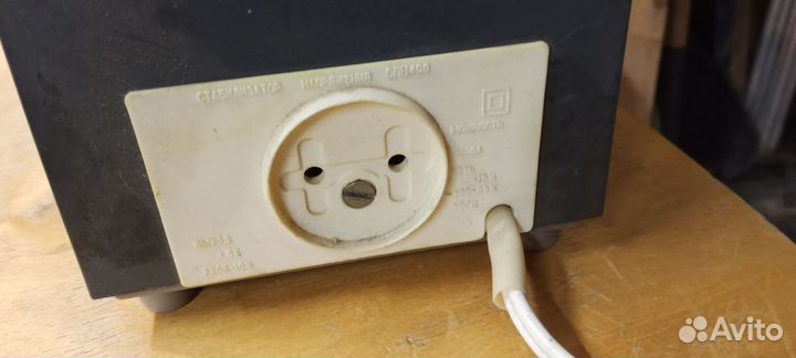 Стабилизатор напряжения