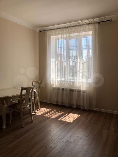 Дом 227 м² на участке 7 сот.