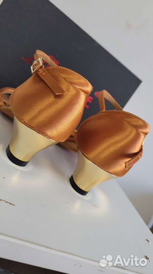 Туфли для бальных танцев