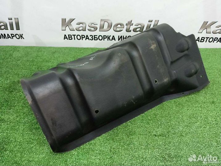 Правый пыльник двигателя Chevrolet Lanos