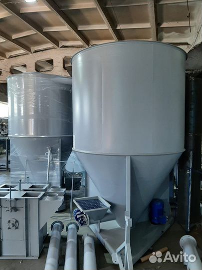 Смеситель кормов вертикальный 5 м.куб