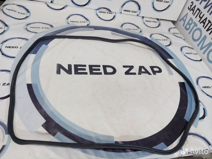 Уплотнитель двери багажника Skoda Superb 3V3 1.4