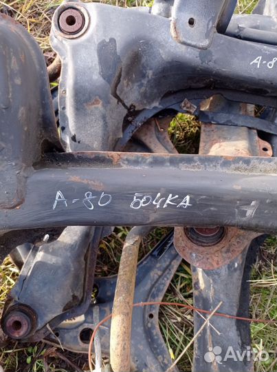 Подрамник Ауди 80 бочка