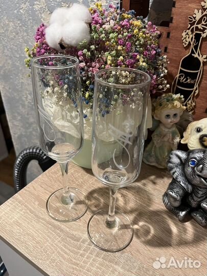 Cвадебные бокалы молодоженам на годовщину