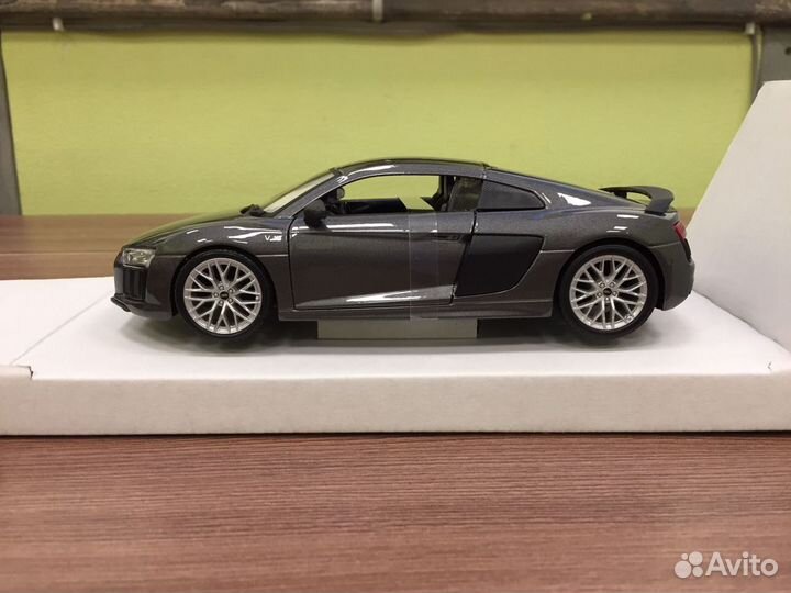 Maisto 1:24 - Audi R8 Plus